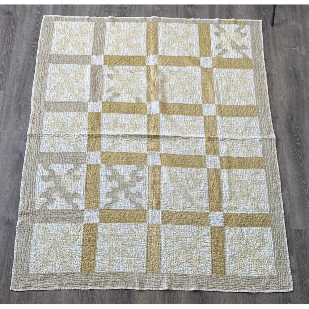 Vintage Quilt 61x72 Handmade Applique Tulip/Lily Calico Floral Folk 30s 40s